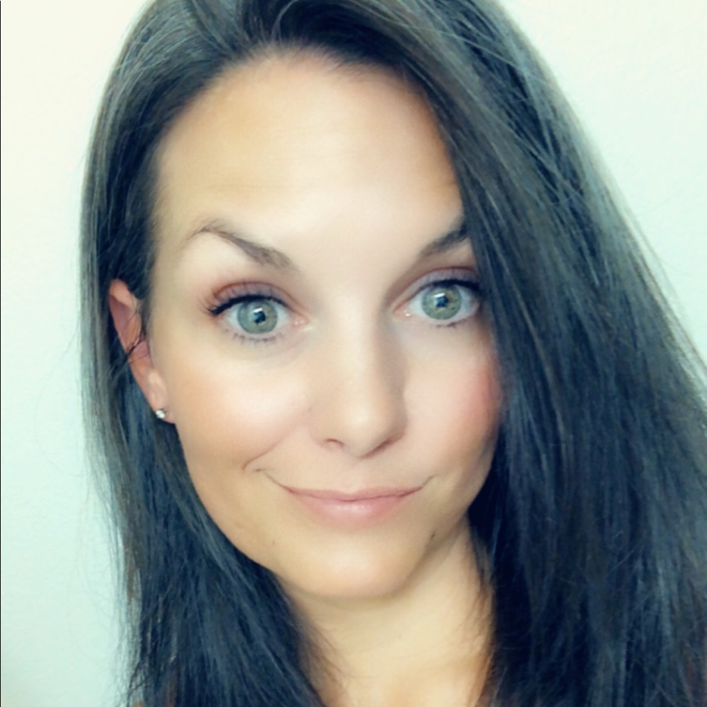 Meet your Posher, Dana